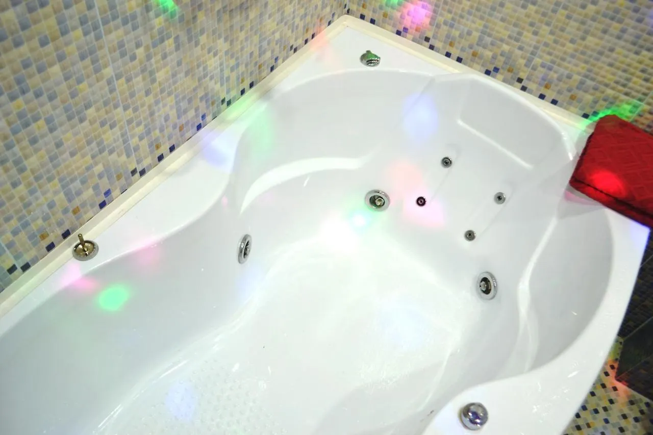 Luxe Jacuzzi Hotel Kaskad Minsk