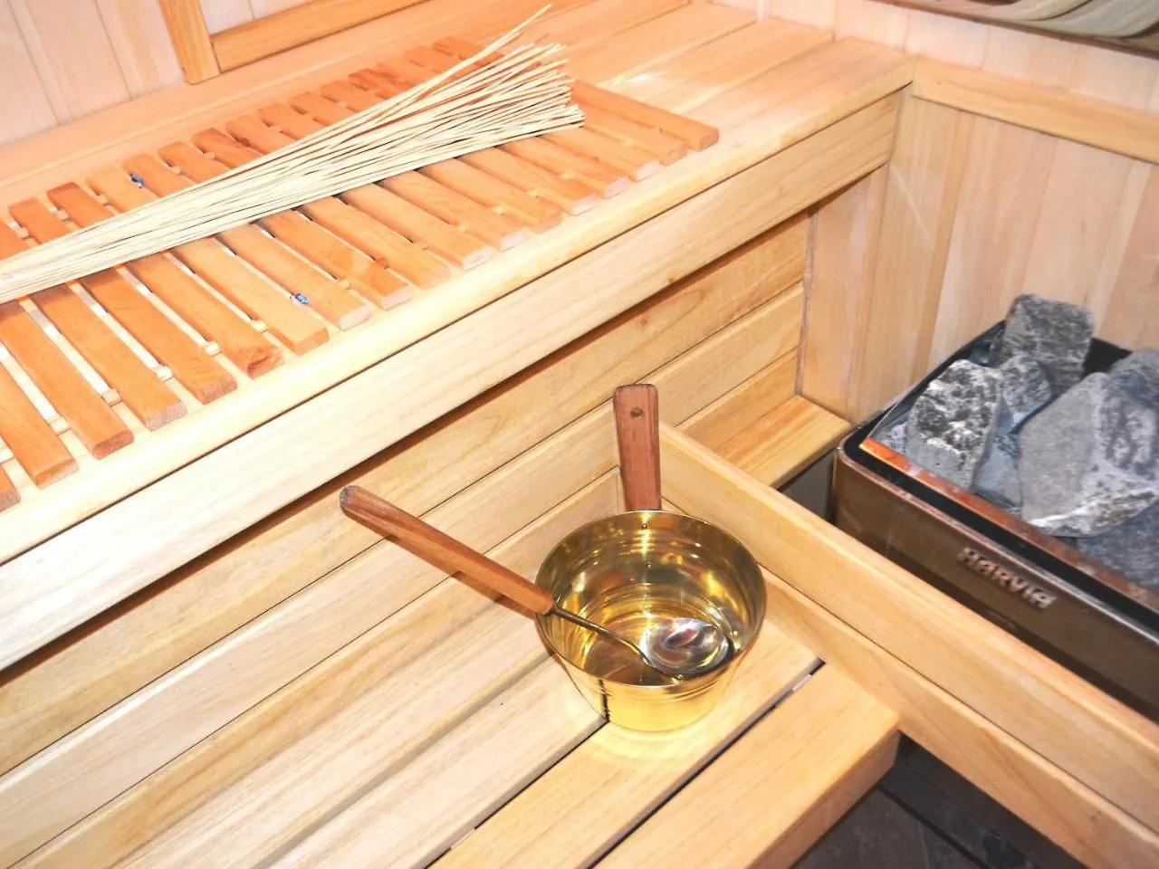 Luxe Jacuzzi Hotel Kaskad Belarus