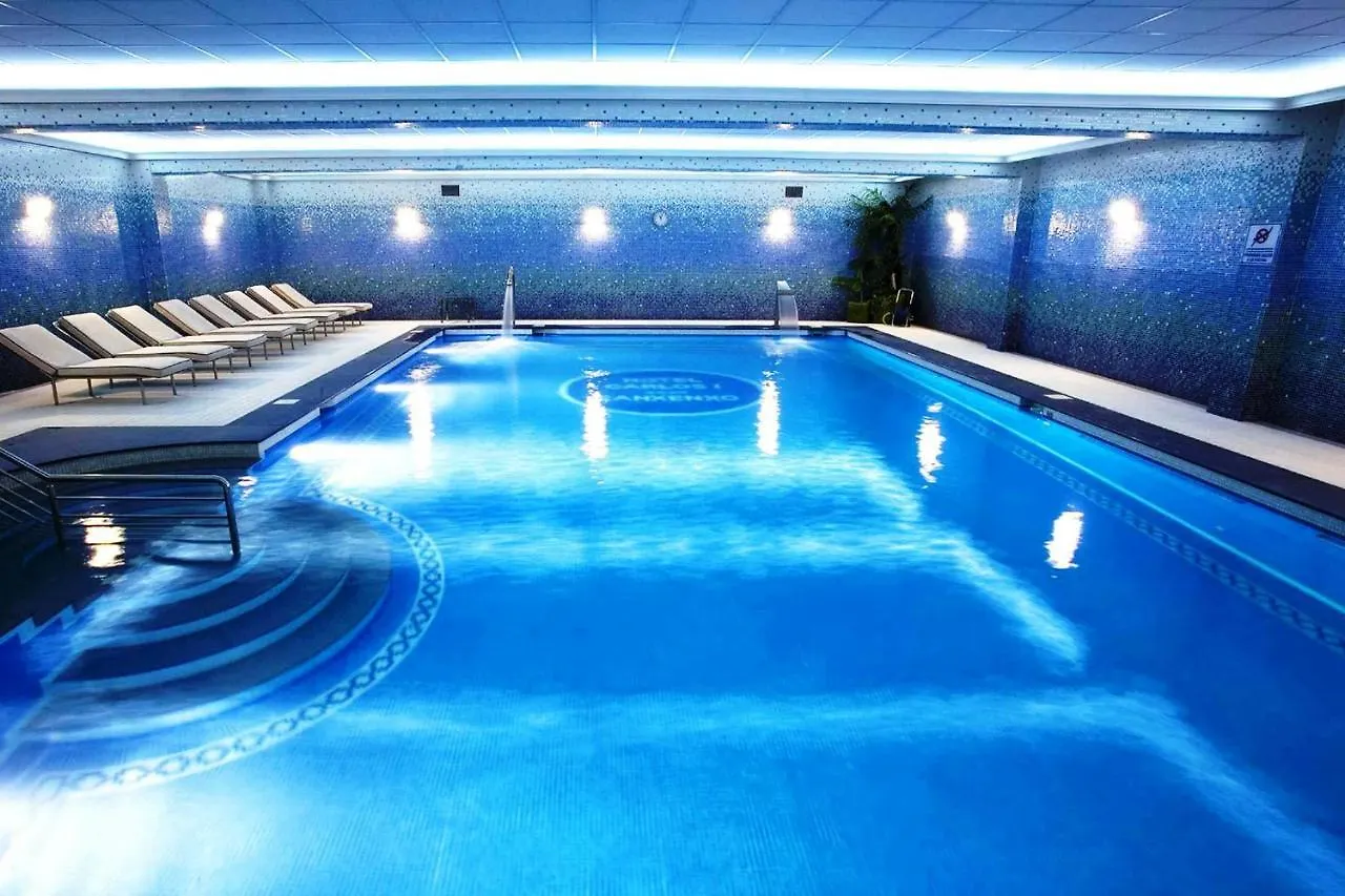Luxe Jacuzzi Hotel Kaskad