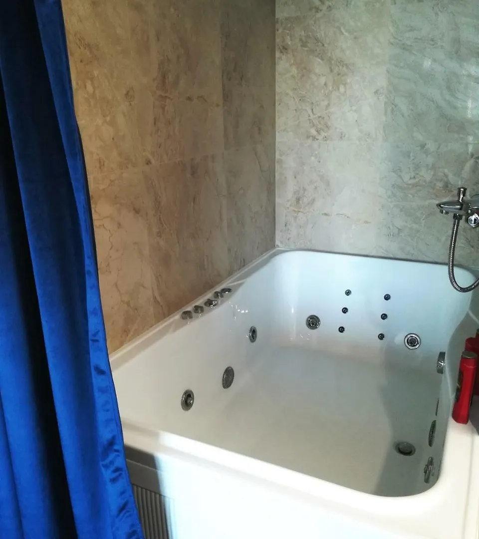 Luxe Jacuzzi Hotel Kaskad Belarus