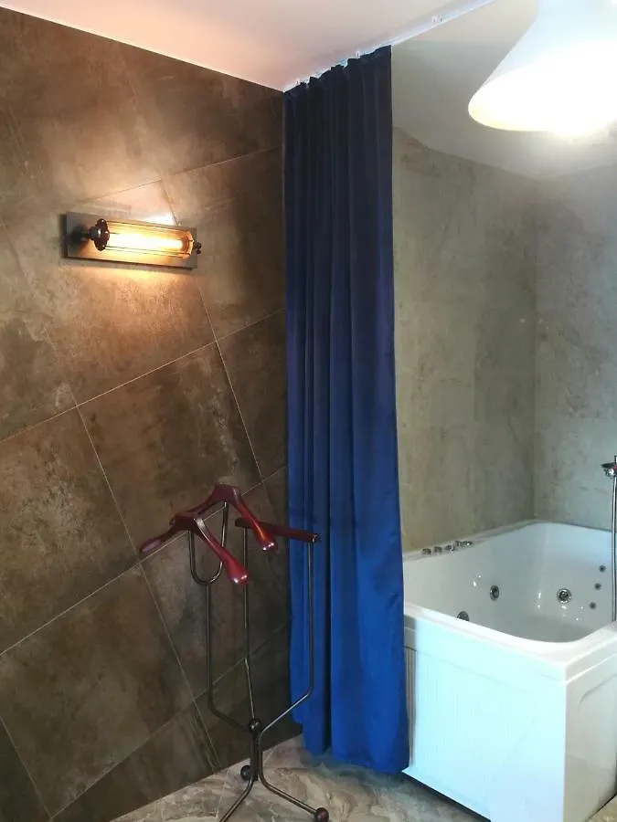 Luxe Jacuzzi Hotel Kaskad Belarus